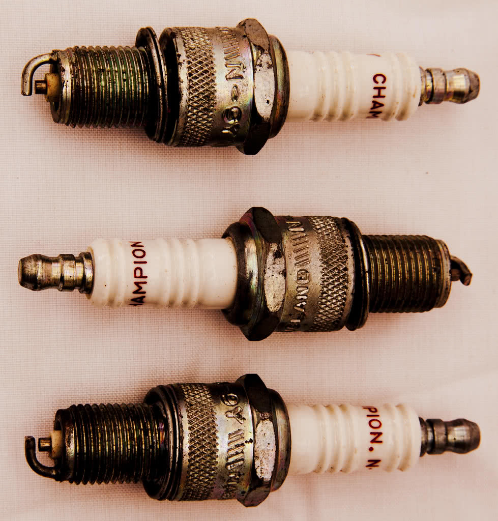 4 Best spark plugs for Hyundai Elantra & Buyer's Guide (2021) image